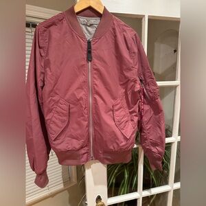 Alpha Industries Men’s Size S Bomber Jacket